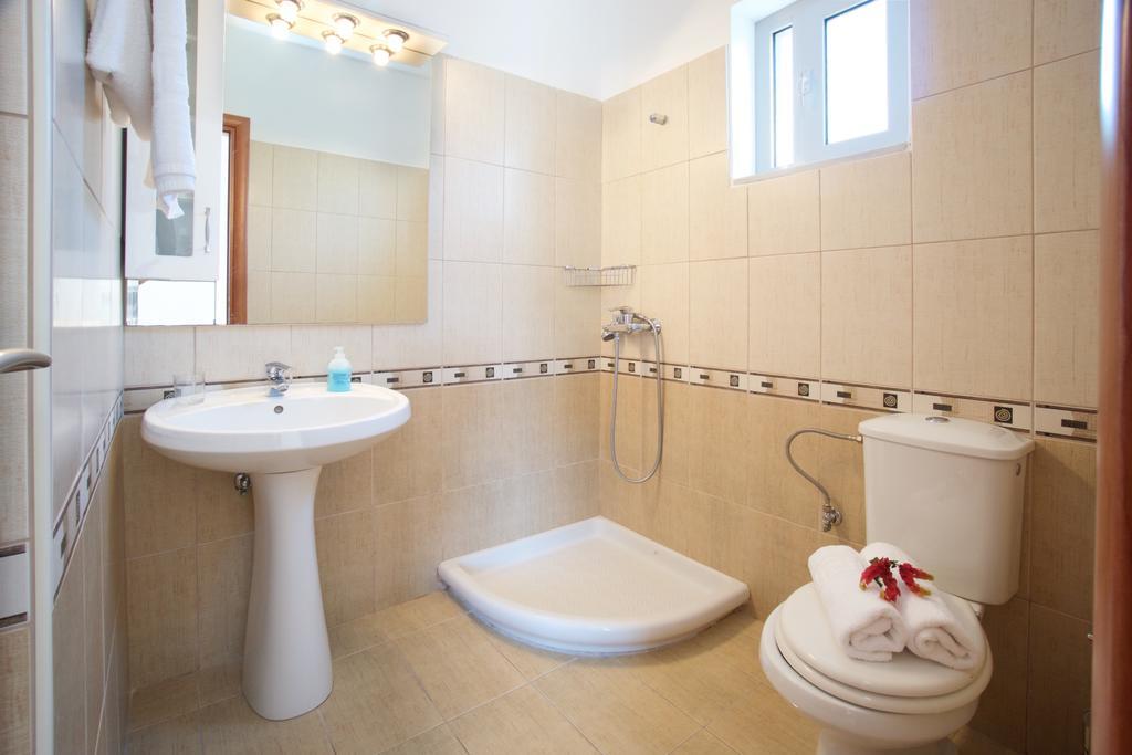 Diamanto Complex Aparthotel Karavómilosz Kültér fotó