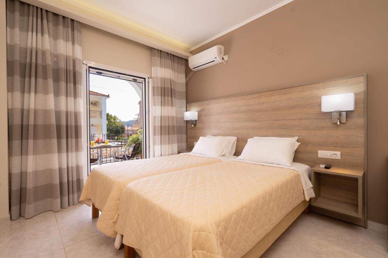 Diamanto Complex Aparthotel Karavómilosz Kültér fotó